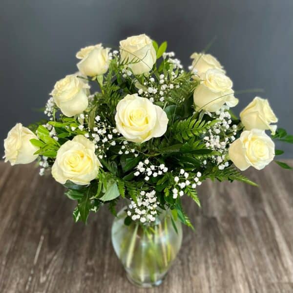 Classic Dozen Roses - Image 5